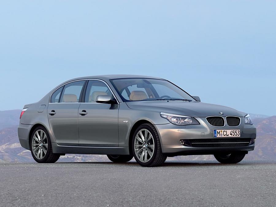  BMW 530i 2007 года  (фото 1 из 30)